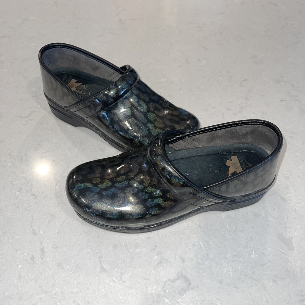 Dansko Colorful Animal Print Clogs Women's Sz  40 9.5/ 10 US